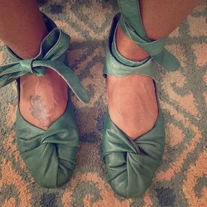 Green Tie flats